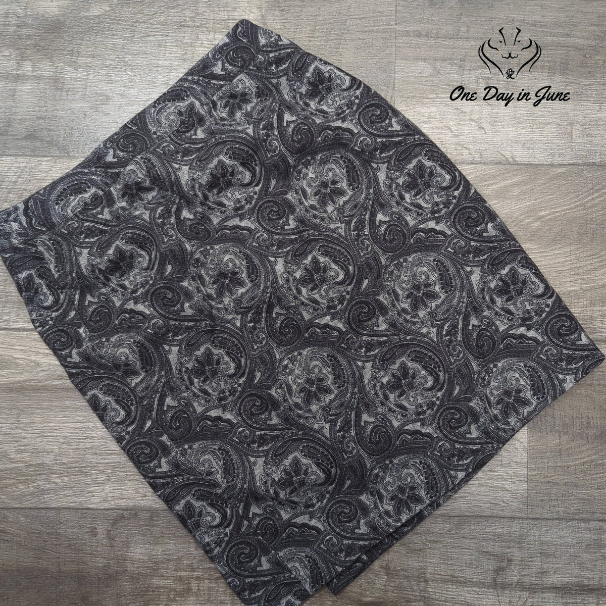Talbots Wrap Mini Skirt Black Gray Paisley Print Lined Size 6