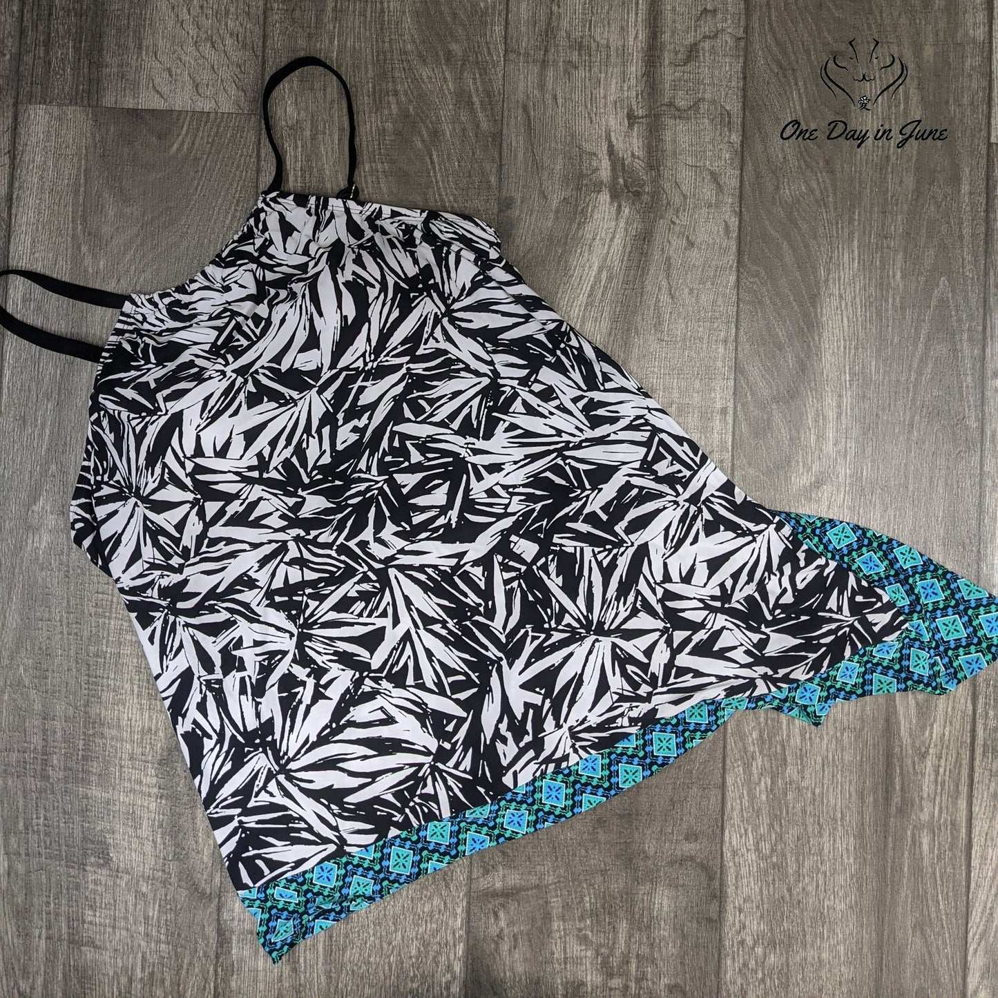 Coastal Blue Asymmetrical Hem Tankini Top Swimsuit Size 1X (16W-18W)