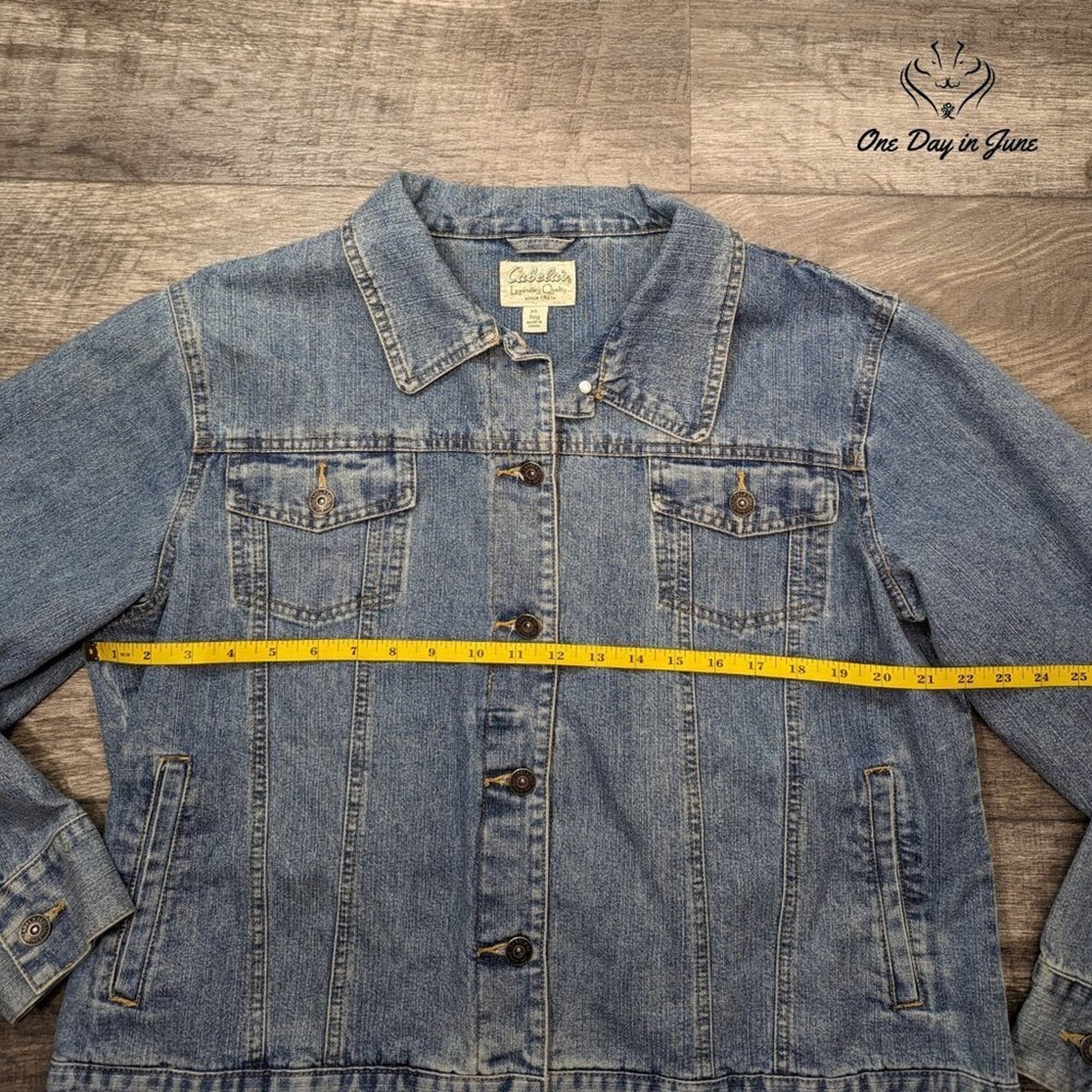 Cabela's Denim Jacket Size XL