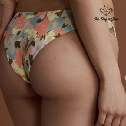 RVCA On The Road Bikini Bottom Chai Floral Medium Coverage NWT $48 Size M