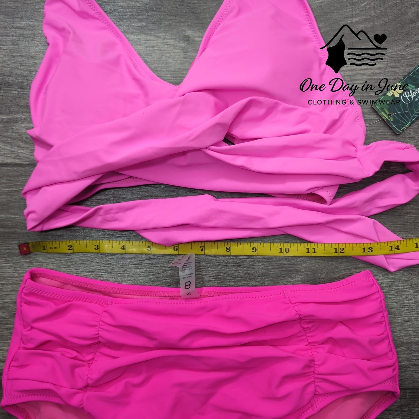 Blooming Jelly Halter Cross Front Wrap Ruched Bikini Swimsuit Size M