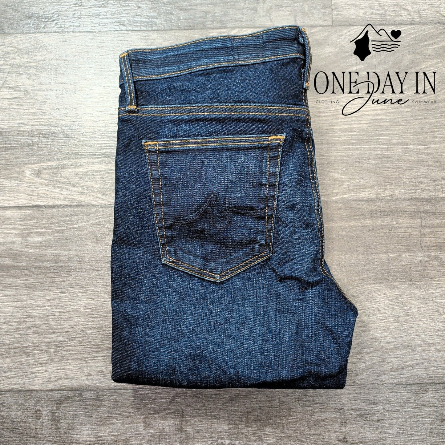 AG Adriano Goldschmied The Harper Essential Straight Jeans Dark NWT $172 Size 6