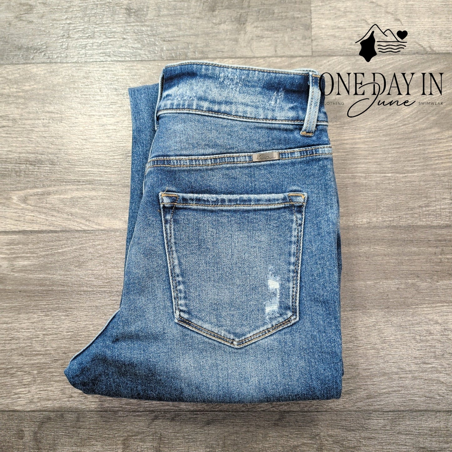 KanCan Straight Leg Jeans Size 28X29