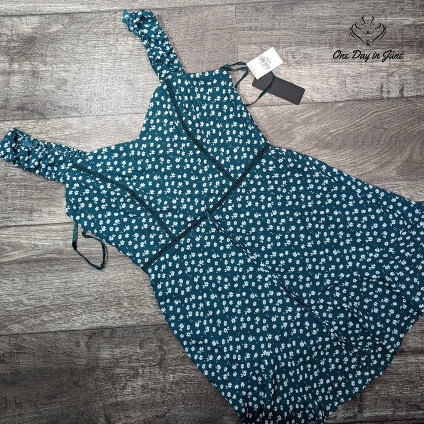 City Triangles Fit & Flare Lined Dress Size M