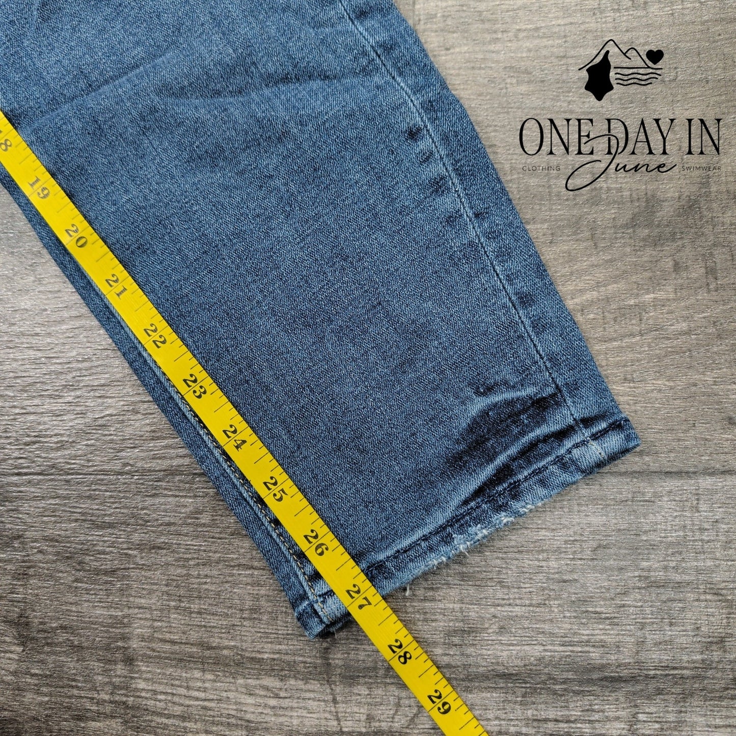 Good American Good Legs Crop Jeans Size 12 (31)