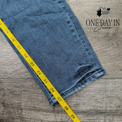 Good American Good Legs Crop Jeans Size 12 (31)