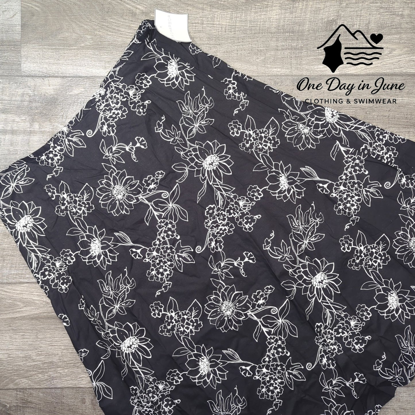 Sag Harbor Missy Chic Getaway Skirt Size 16