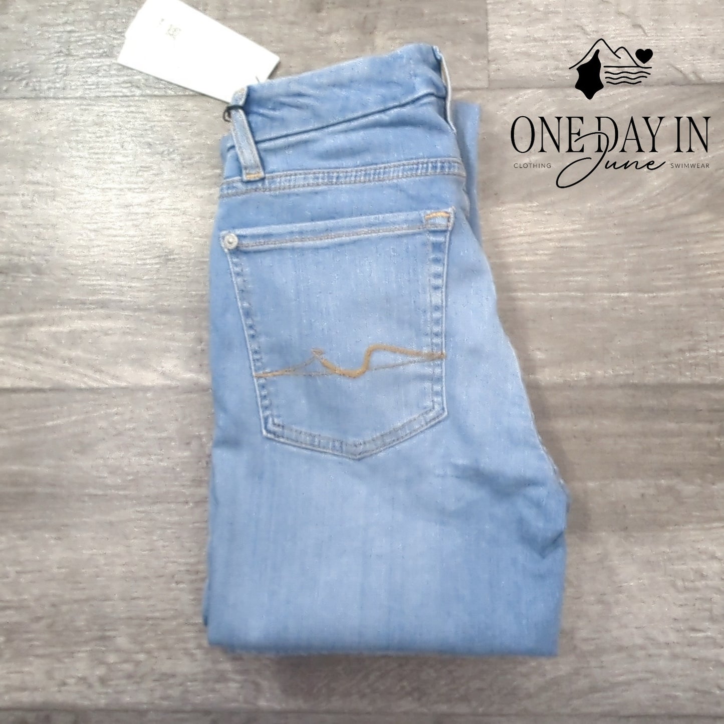7 For All Mankind Kimmie Straight Jeans Slim Illusion Luxe NWT $198 Size 2 (26)