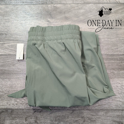 T by Talbots Cropped Pull On Pants Size S