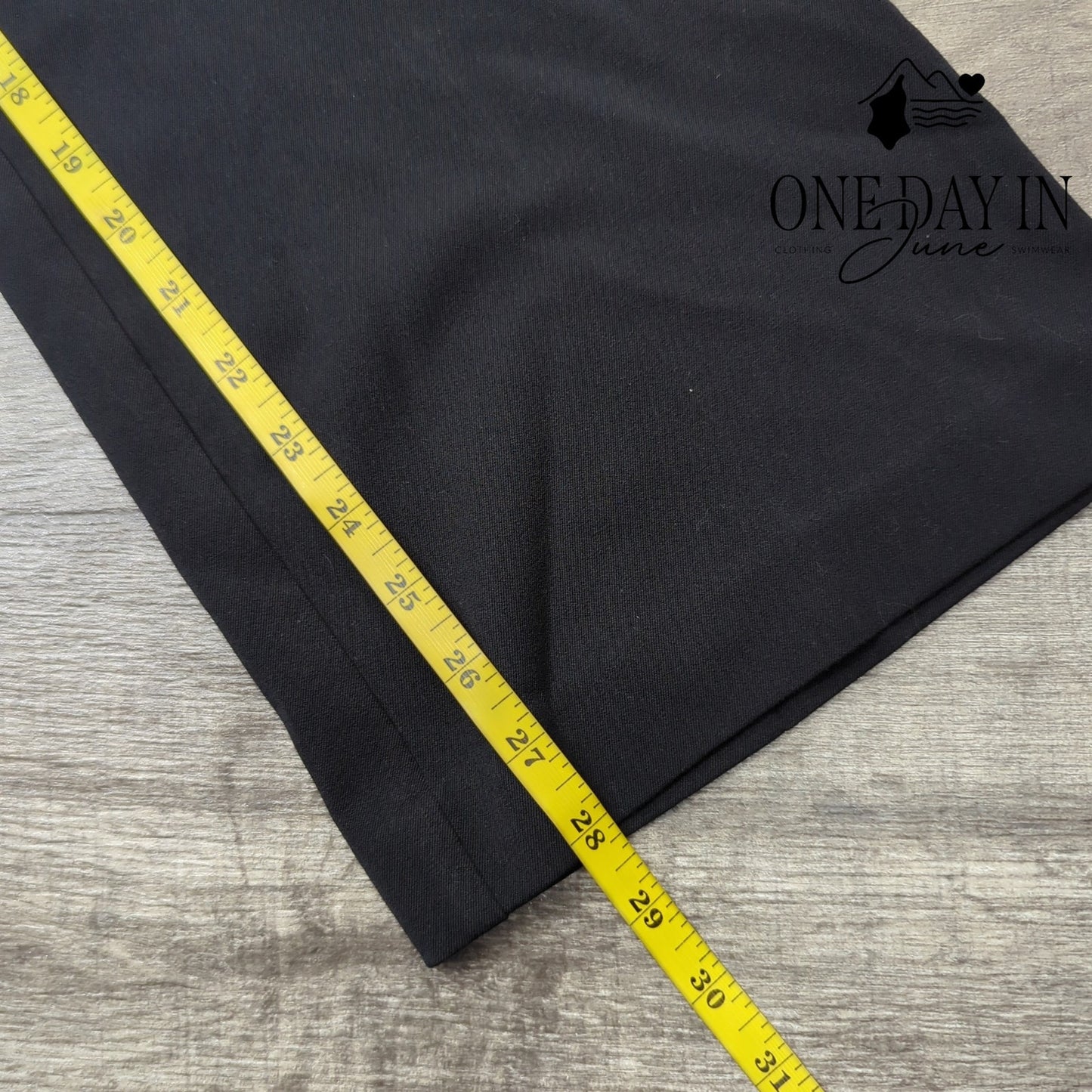 Rafaella Curvy Short Length Pants Size 12 Short