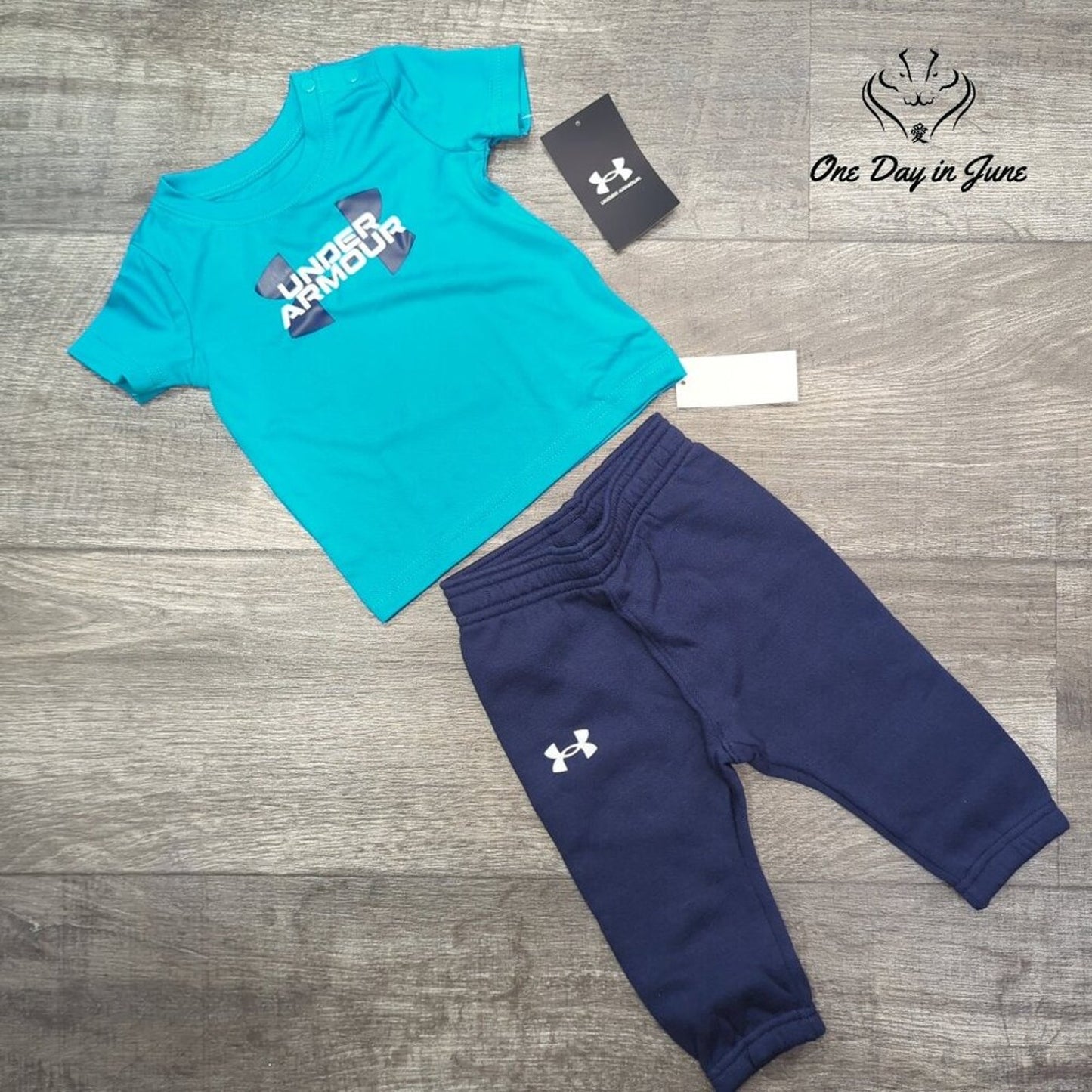 Under Armour Short Sleeve Sweatpants Set Size 3/6 M