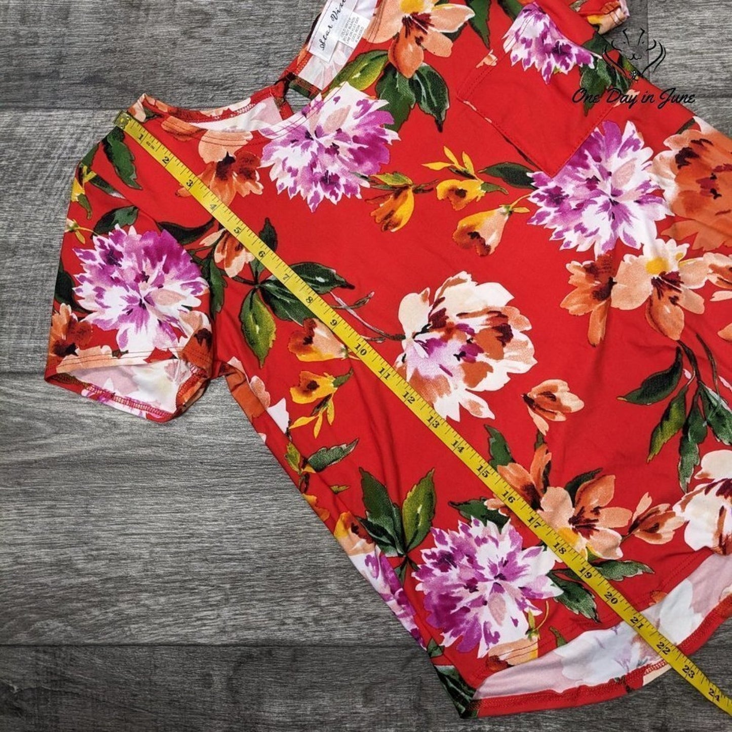 Star Vixen Short Sleeve Floral Top Size S
