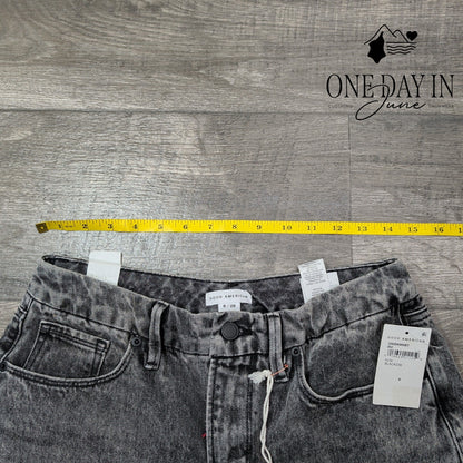 Good American Good Legs Mom Jeans Black Gray High Rise Straight NWT Size 6 (28)