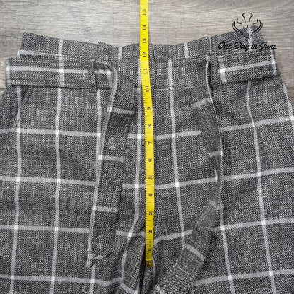 White House Black Market 5" Tie Waist Shorts Size 6
