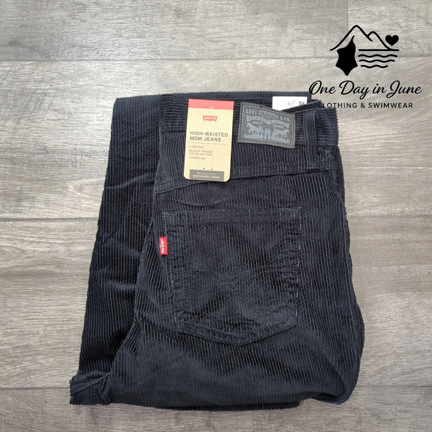 Levi's High Waisted Mom Jeans Corduroy Pants Size 31X30