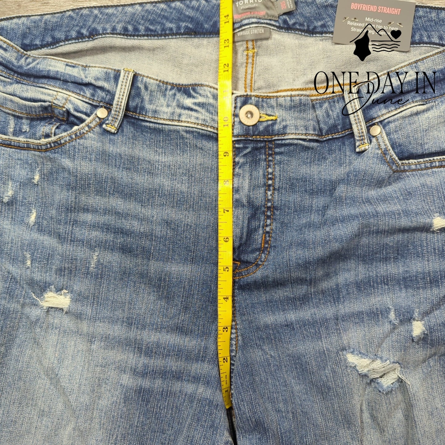 Torrid Boyfriend Straight Distressed Jeans Size 20S
