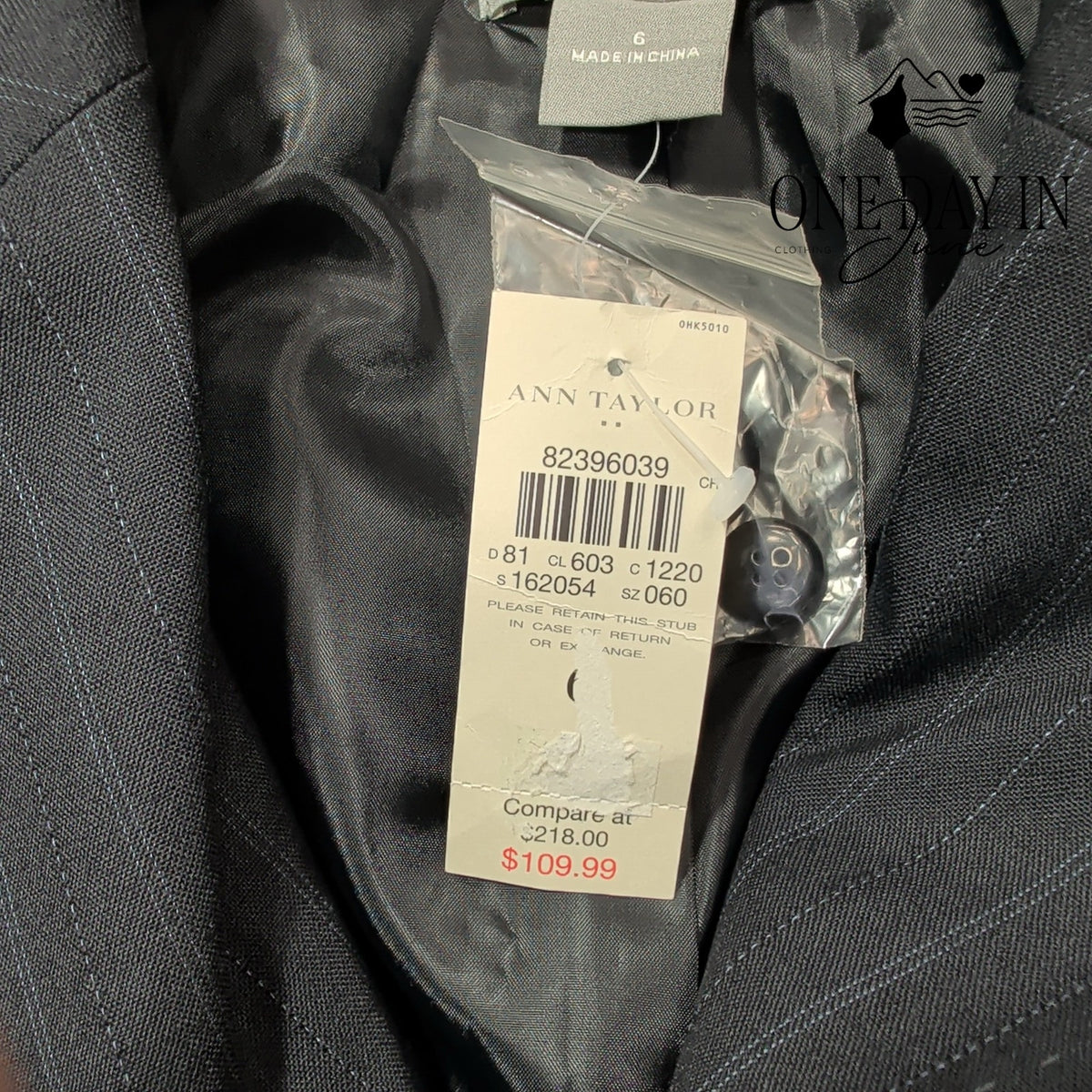 Ann Taylor Wool Blend Blazer Black Pinstripe 3 Button Career NWT Size 6
