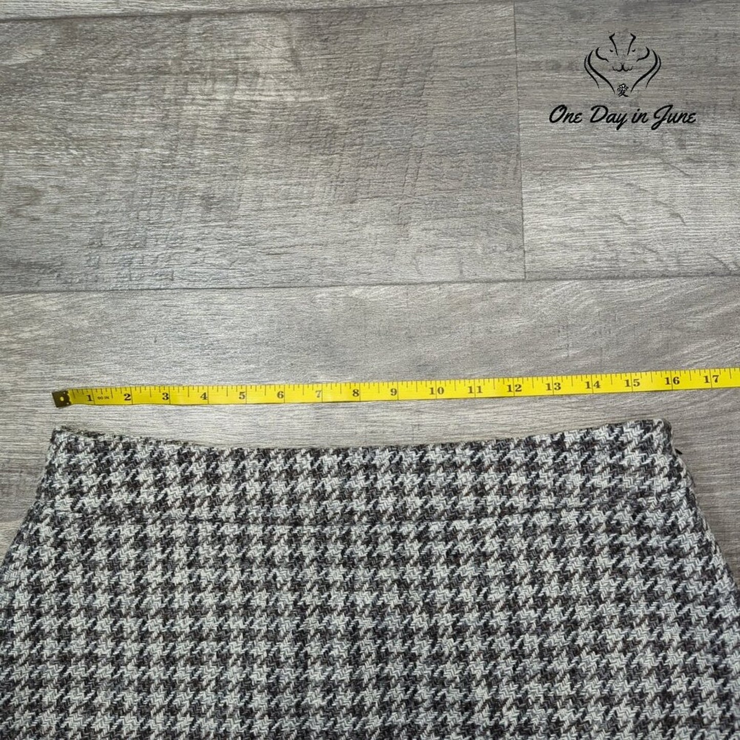 Madison Houndstooth Mini Skirt Size 10