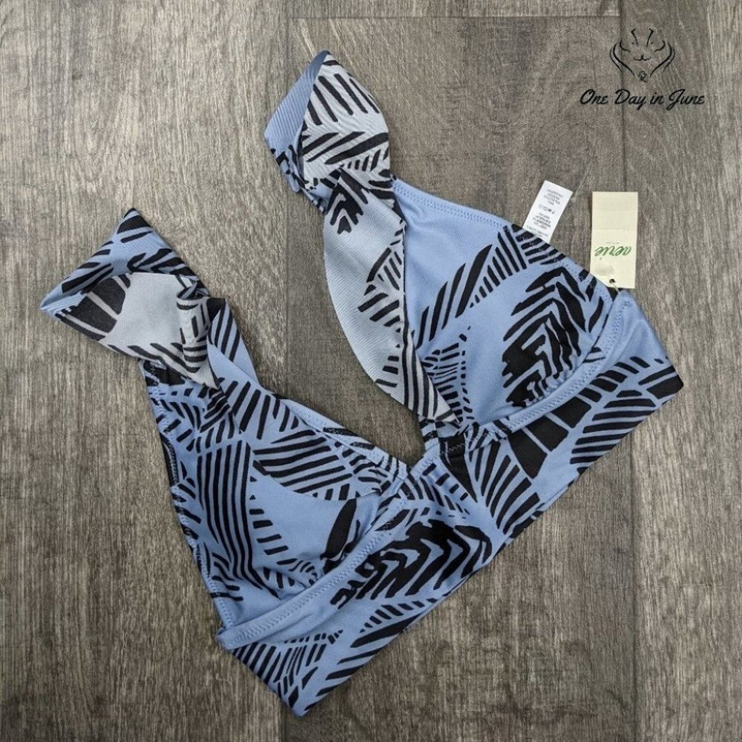 American Eagle Outfitters Aerie Triangle Bikini Top Size S