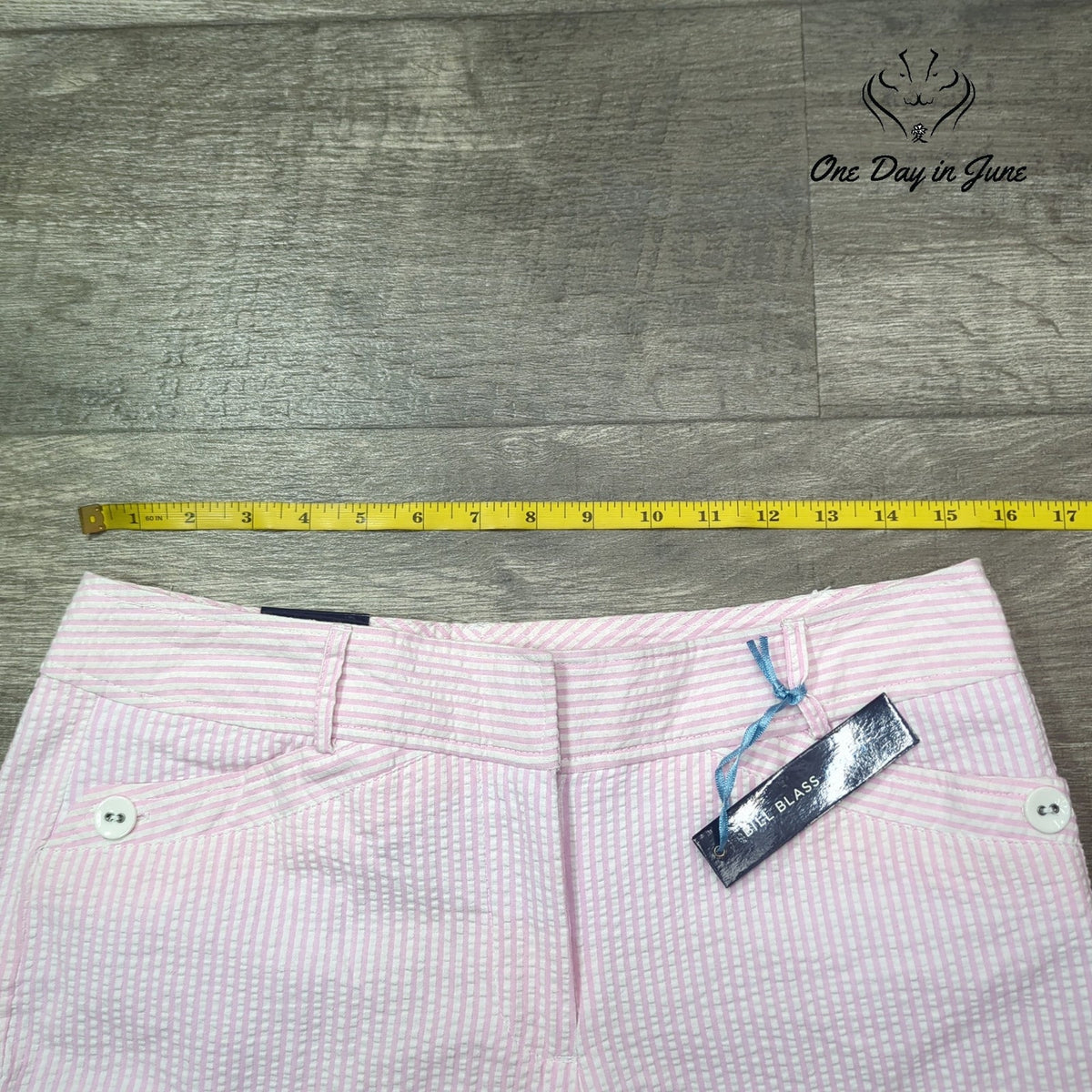 Bill Blass Jeans Cropped Capri Pants Pink White Seersucker Stripe NWT Size 8