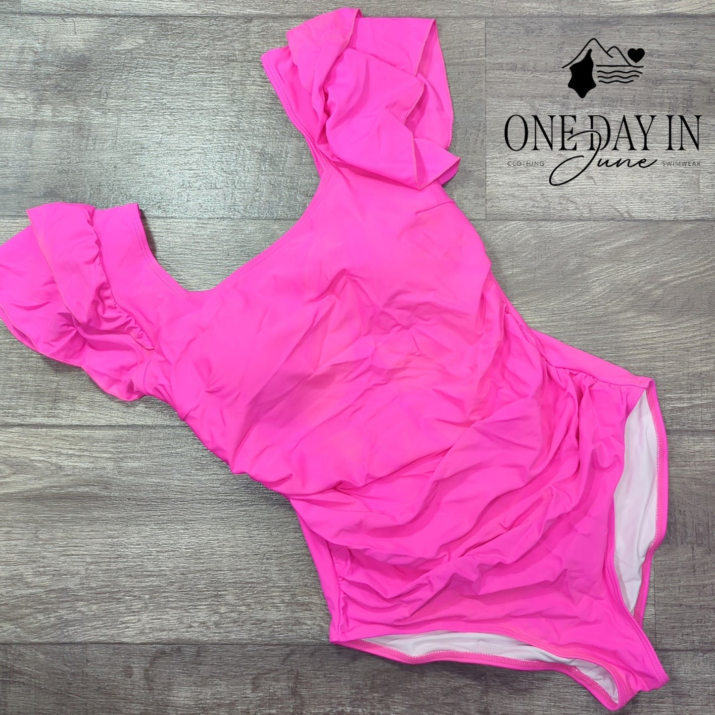Aleumdr Ruffle Shoulder One Piece Swimsuit Size M