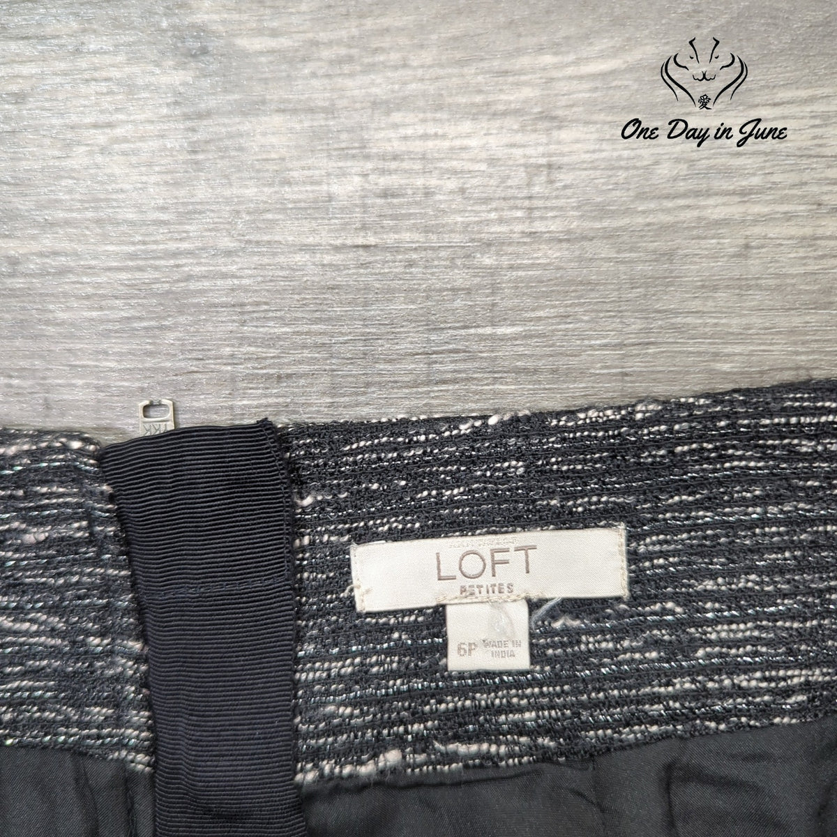 Loft Petite Metallic Textured Tweed Mini Skirt Black Silver NWOT Size 6P