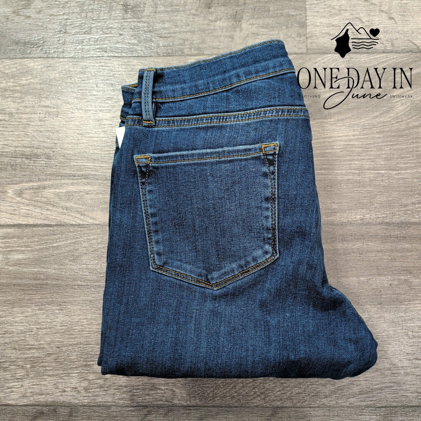 Frame Le Skinny De Jeanne Mid Rise Jeans Size 14 (32)