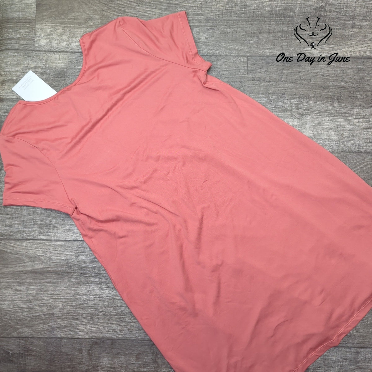 Love Fire Duper Soft T Shirt Faded Rose Pink Pocket Tee NWT Size M