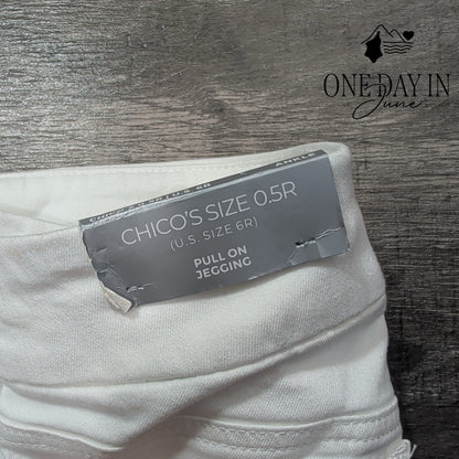 Chico's Embroidered Pull On Jegging Ankle Jeans White Size 0.5R 6 NWT Size 6