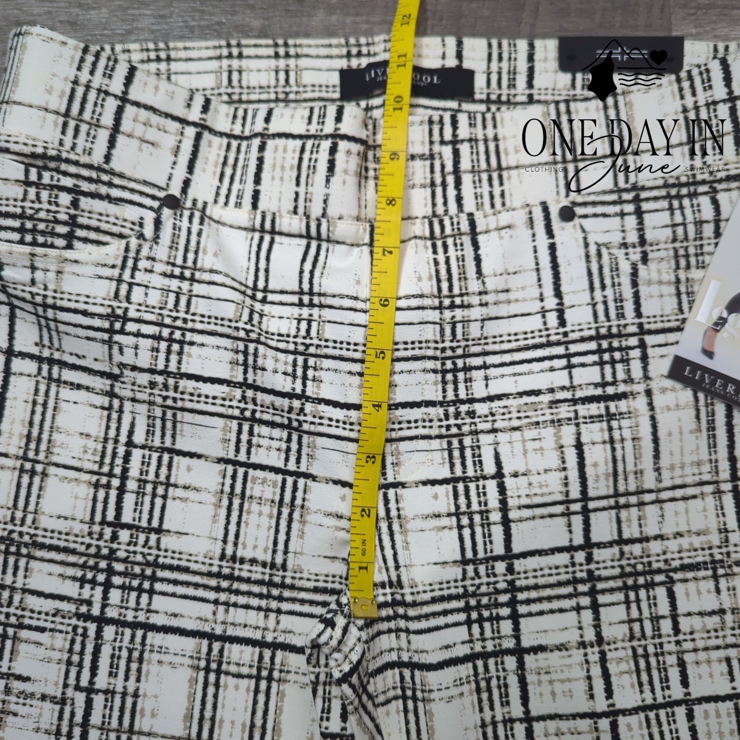 Liverpool White Whisper Leggings Size 12