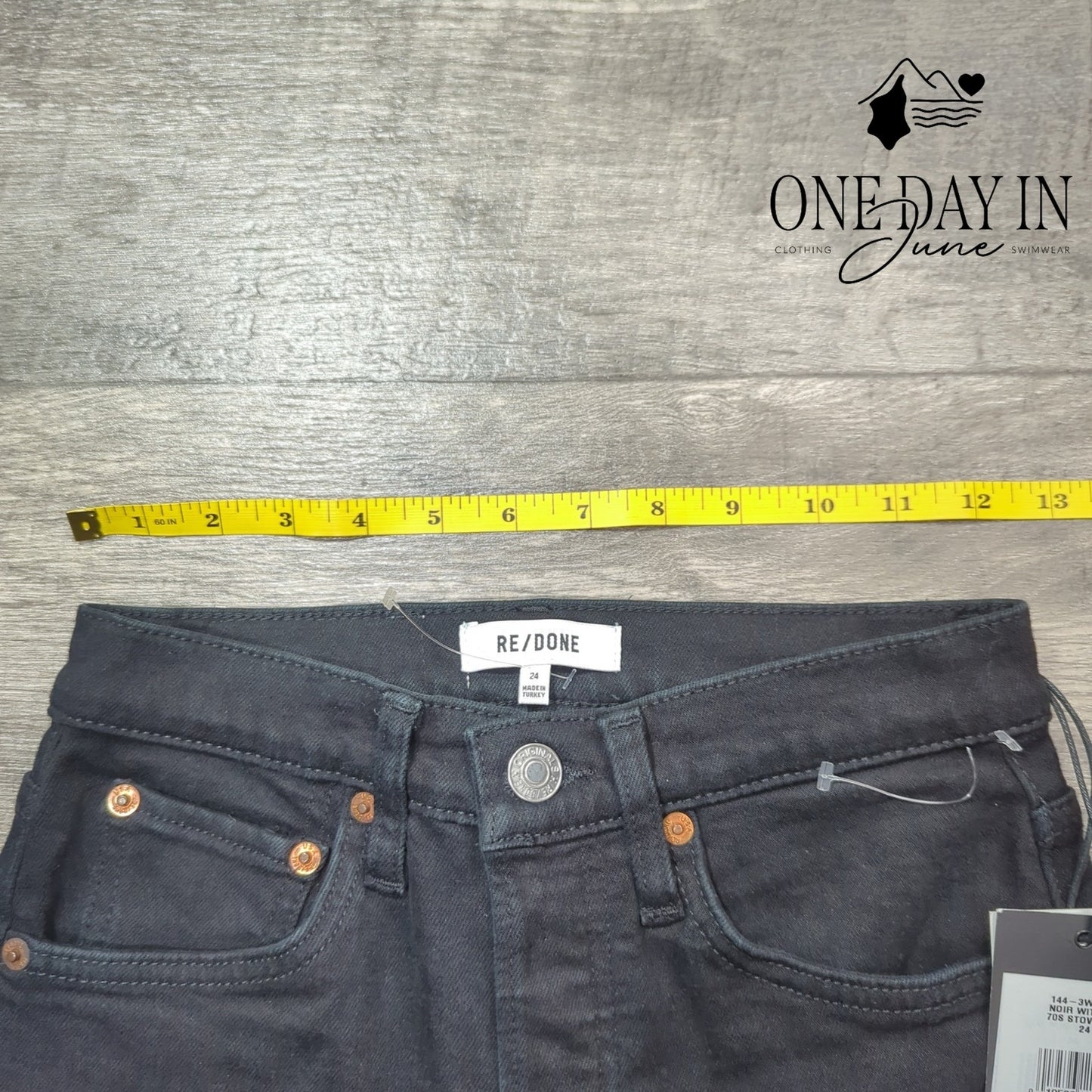 Re/Done 70s Stove Pipe Jeans Black Noir With Rip High Rise NWT Size 00 (24)