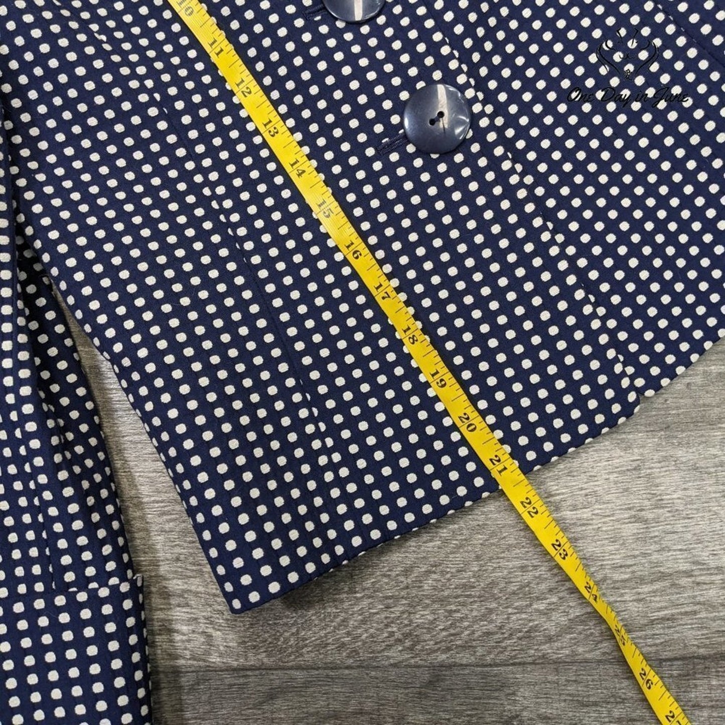 Tahari Polka Dot 2 Button Blazer Size 4