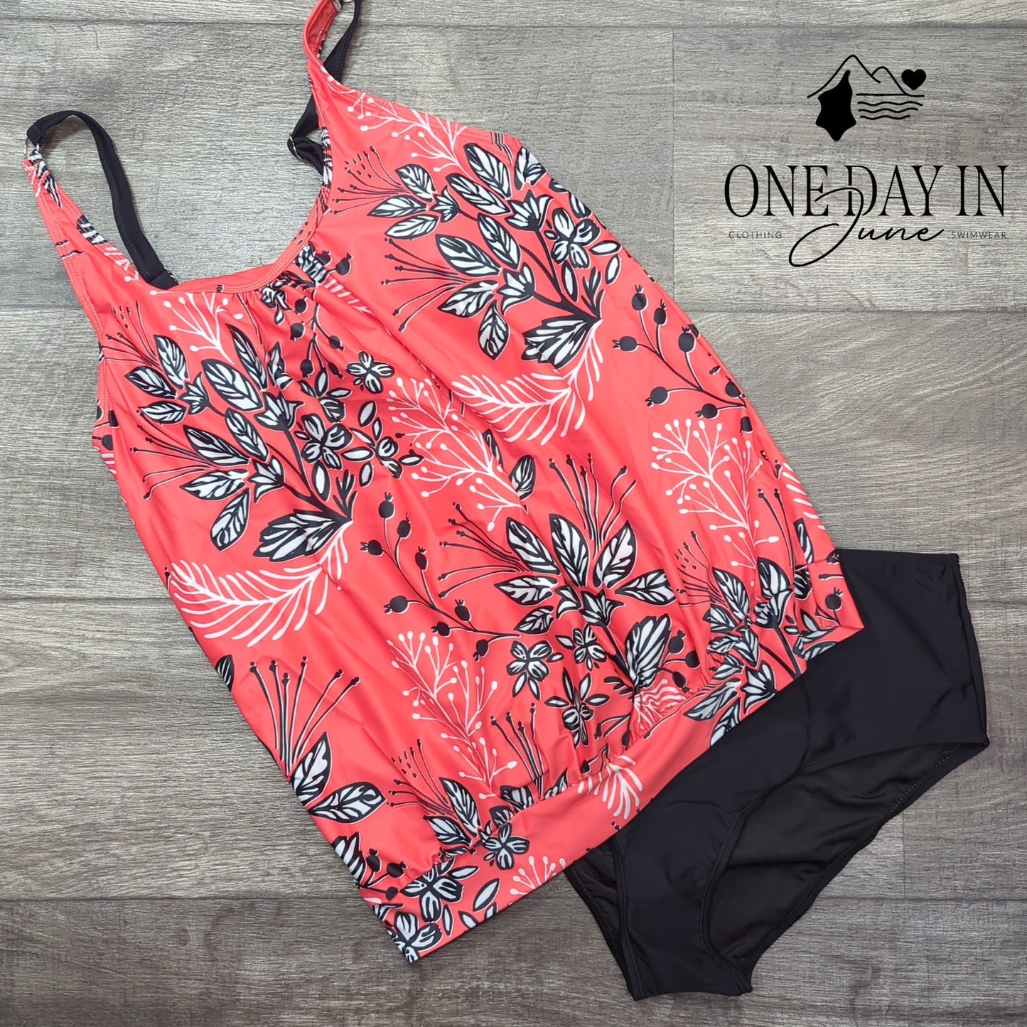 Yonique Blouson Tankini Swimsuit Size M