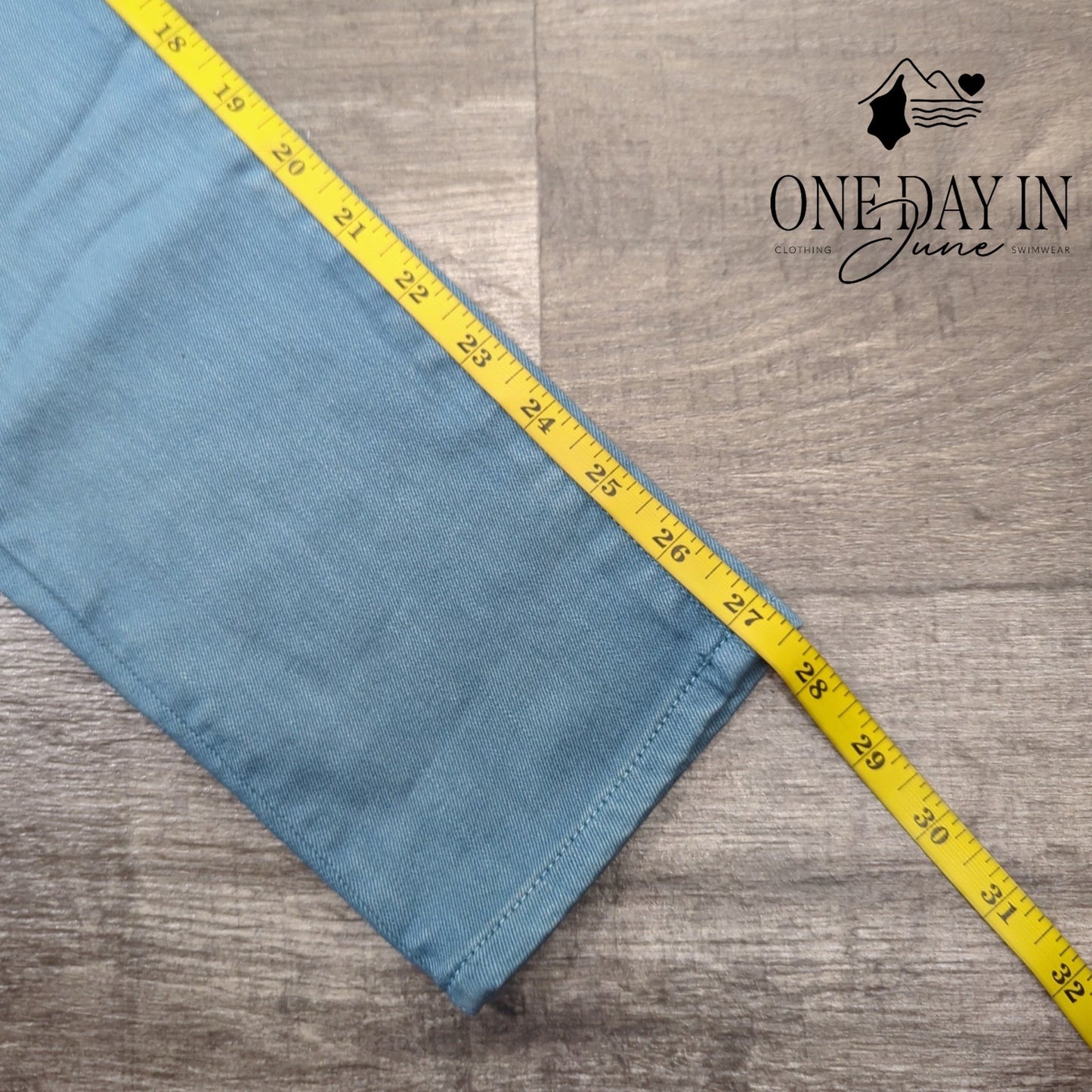 AG Adriano Goldschmied Mid Rise Skinny Jeans Size 27 (4)
