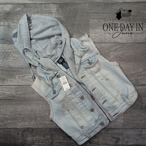 Wet Seal Hooded Denim Vest Light Wash Distressed Y2K NWT Size M
