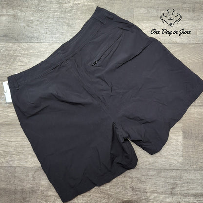 Quest Women's Hiking Shorts Black Quick Dry Outdoor Cargo Shorts NWT Size 12