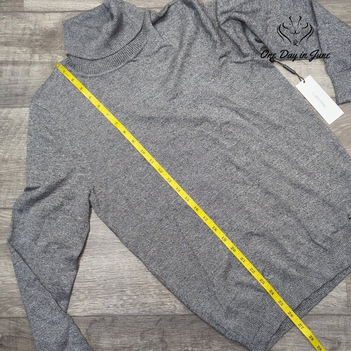 Calvin Klein Pulll Over Turtle Neck Sweater Size L