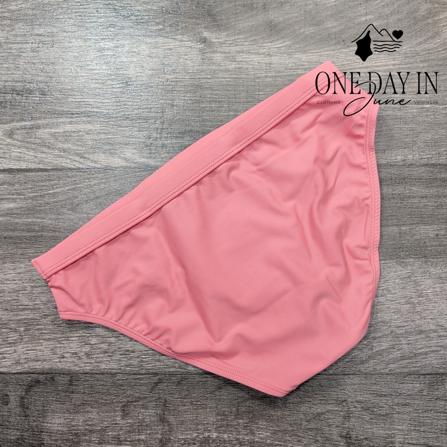 Kindred Bravely Moderate Bikini Bottom Size M