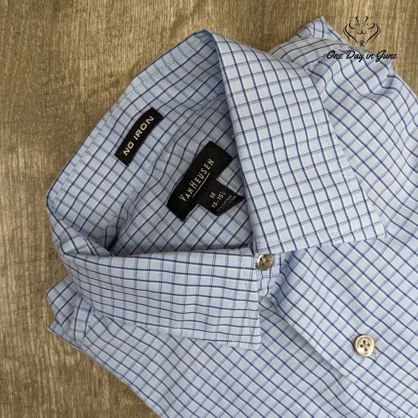 Van Heusen Men's "No Iron" Shirt Sleeve Shirt Size 15-15 1/2