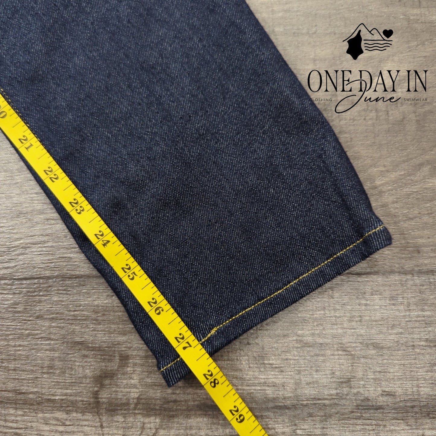 Express Slim Super High Rise Jeans Size 8