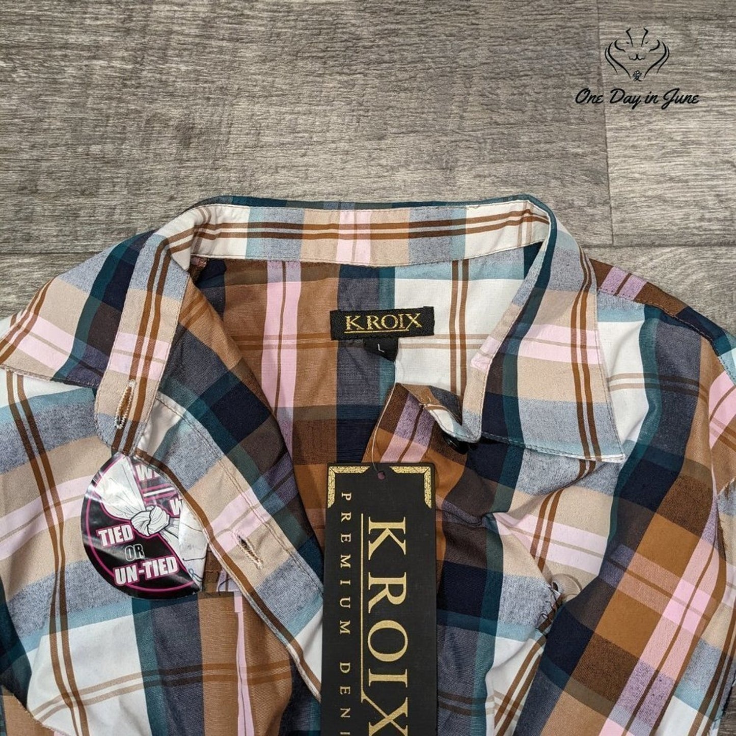 Kroix Tied Front Short Sleeve Top Size L