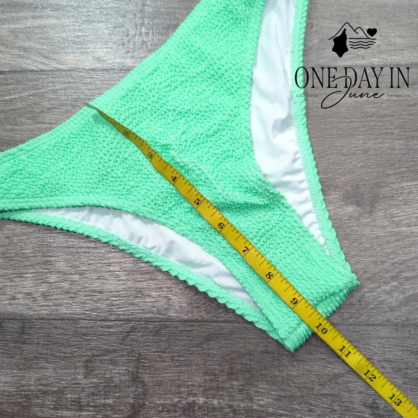 Yimisan Smocked Bikini Bottom Size L