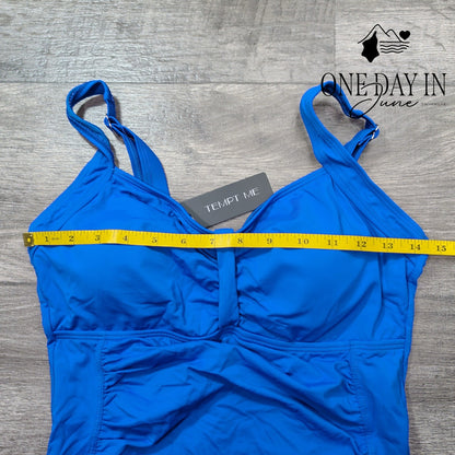 Tempt Me Classic One Piece Swimsuit Size M