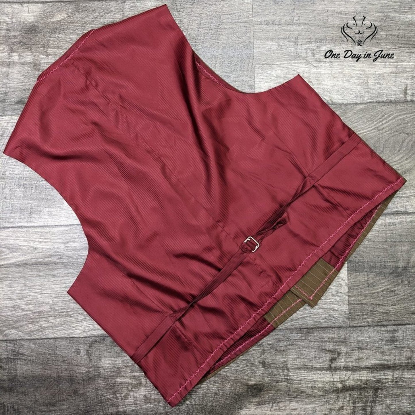 Vinci 3 Button Pin Stripe Vest Size L