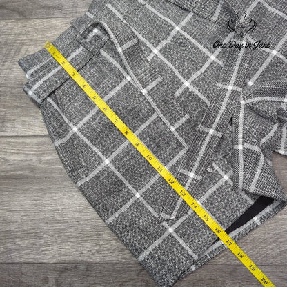White House Black Market 5" Tie Waist Shorts Size 6