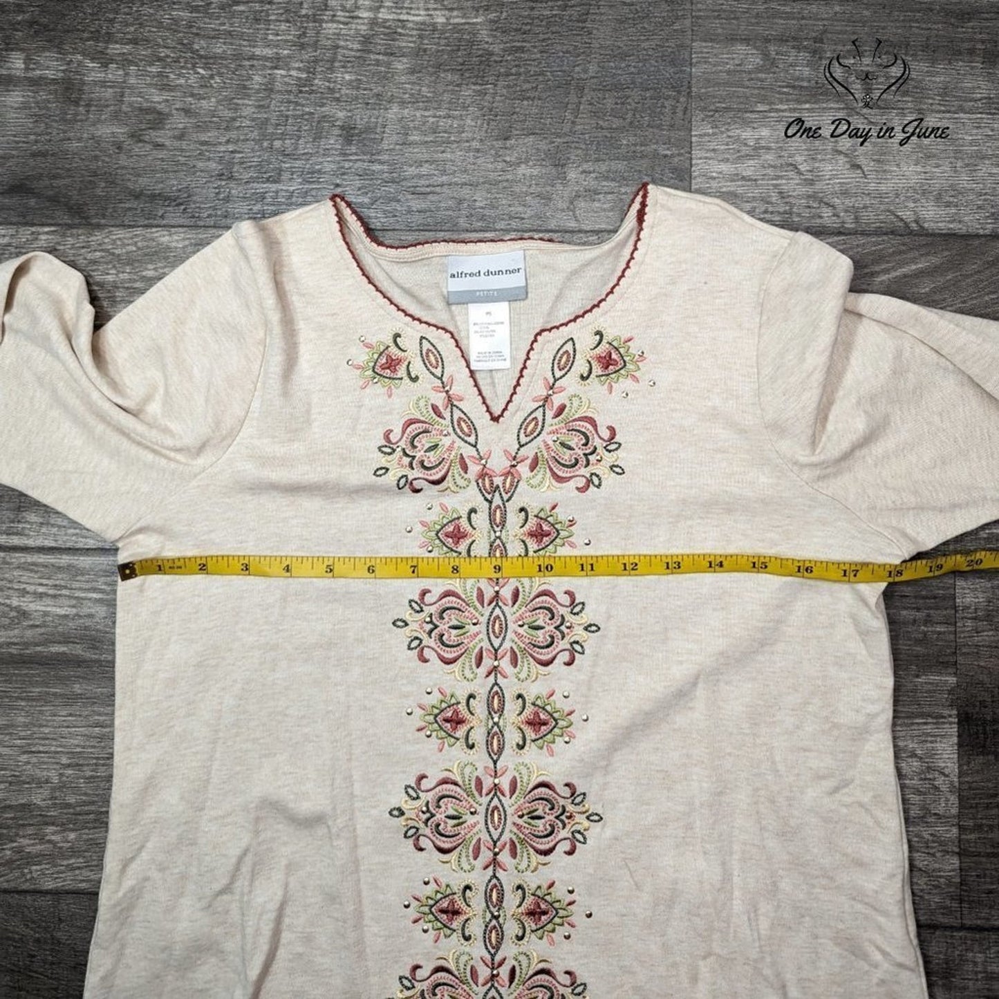 Alfred Dunner Petite Embroidered Top Size PS