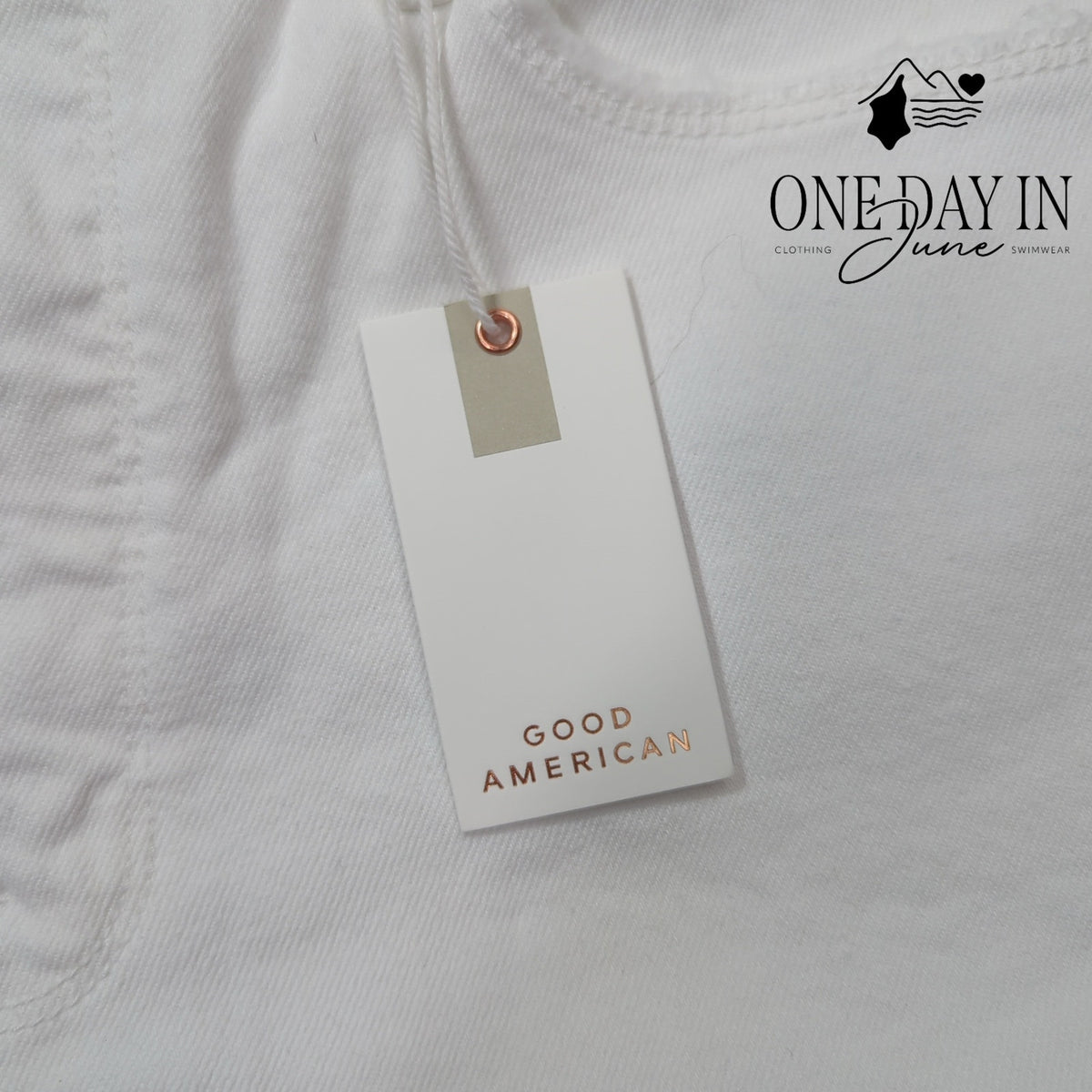 Good American Good Straight Raw Hem Jeans White NWT Size 10 (30)