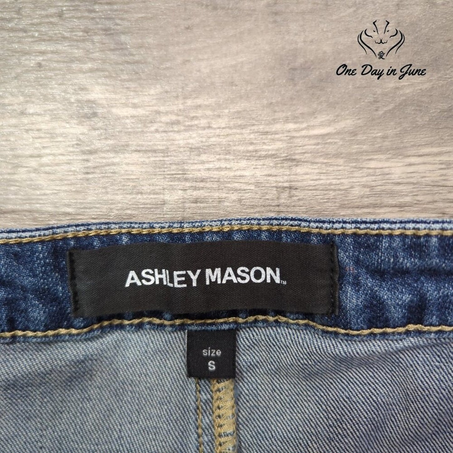 Ashley Mason Snap Front Denim Mini Skirt Size S