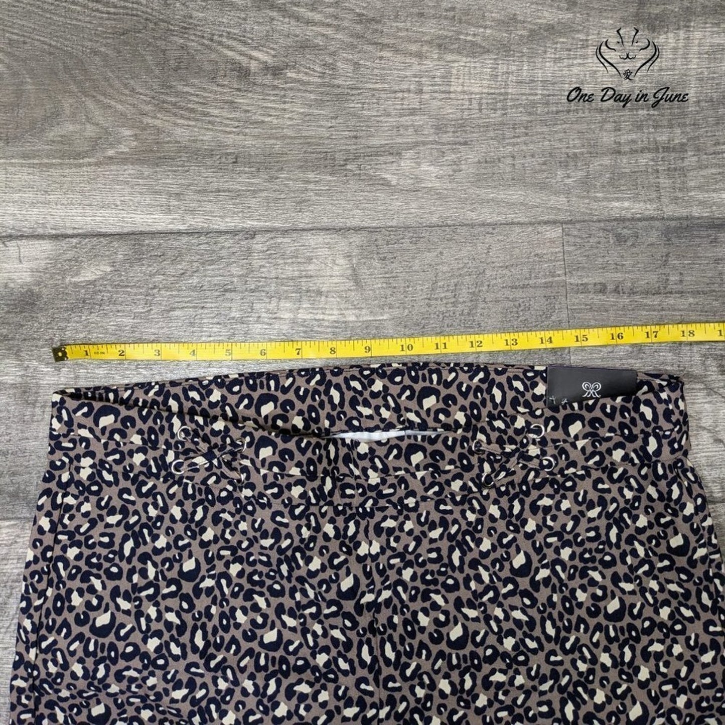 Rafaella Comfort Capri Leopard Print Pants Size 16