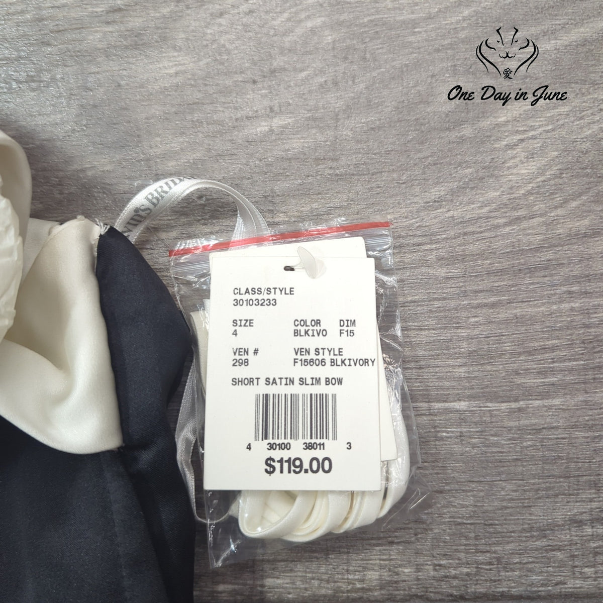 David's Bridal Black Ivory Satin Bow Strapless Cocktail Dress NWT Size 4